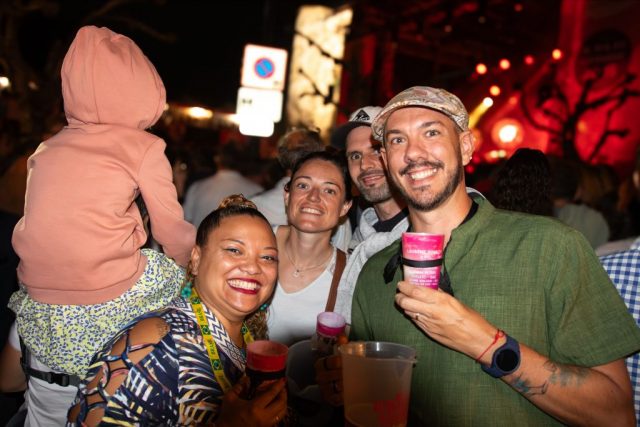 Les Vendanges Musicales, c'est aussi l'occasion de se réunir entre amis ! • © Louben Prévost