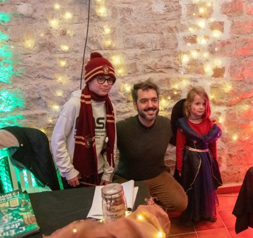 Séance photos avec Dov Milsztajn, voix de Drago Malefoy. • © Louben Prévost