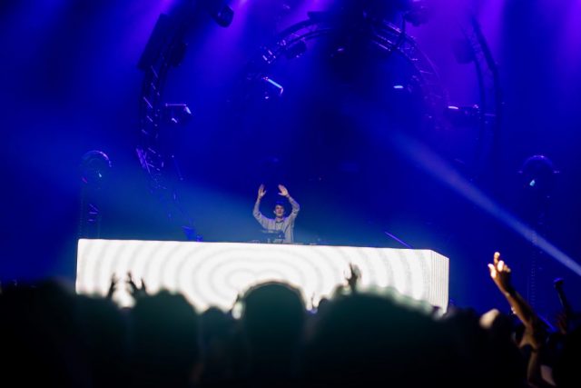 Kungs fait danser la Fiducial Astéria. • © Louben Prévost