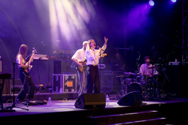 Jeanne Bonjour • © Louben Prévost